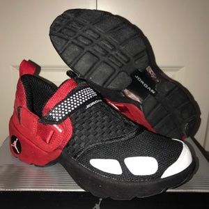 ORIGINAL 2000 Jordan Trunner LX Red/Black-White